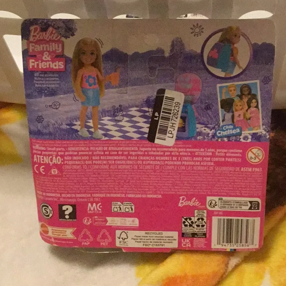 Barbie family &/friends Club Chelsea cupcake baking backpack.